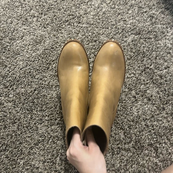 Gianni Bini brown leather boots with heel - Picture 5 of 5